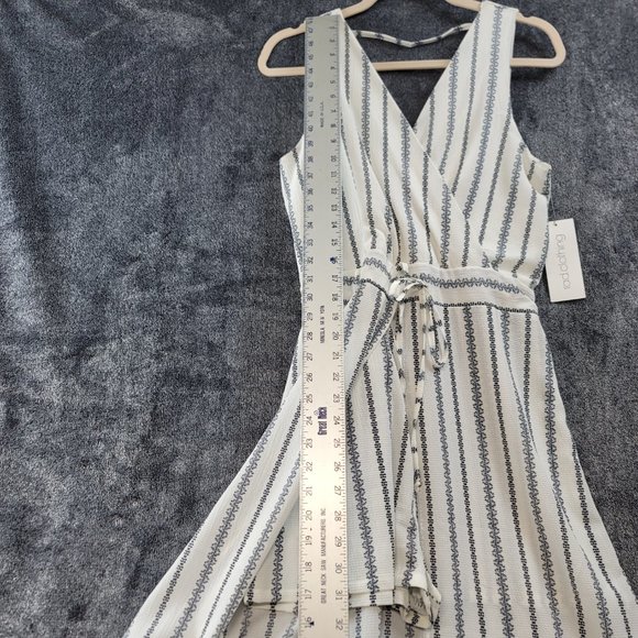 NEW! Rad. clothing v-neck sleeveless romper dress ivory/midnight Size Medium - Picture 10 of 10